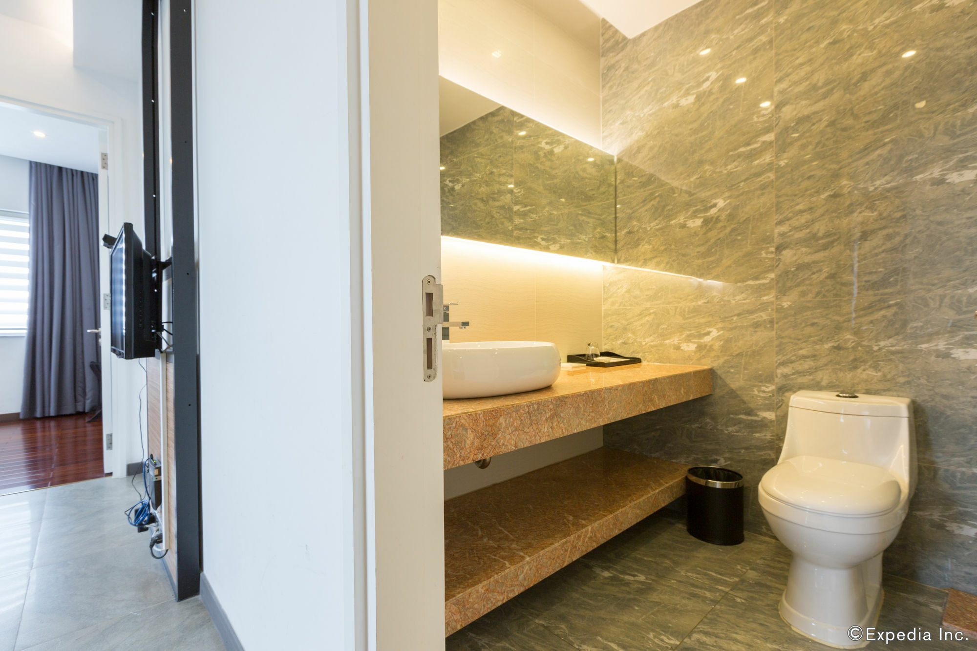 Charm Suite Residence Saigon Ho Chi Minh City Bagian luar foto