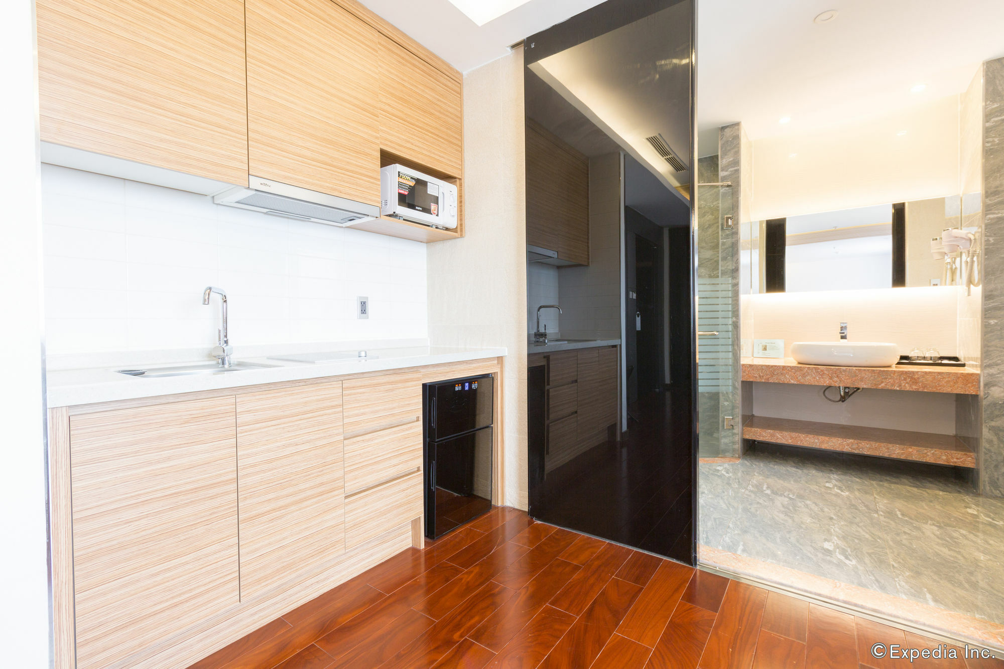 Charm Suite Residence Saigon Ho Chi Minh City Bagian luar foto