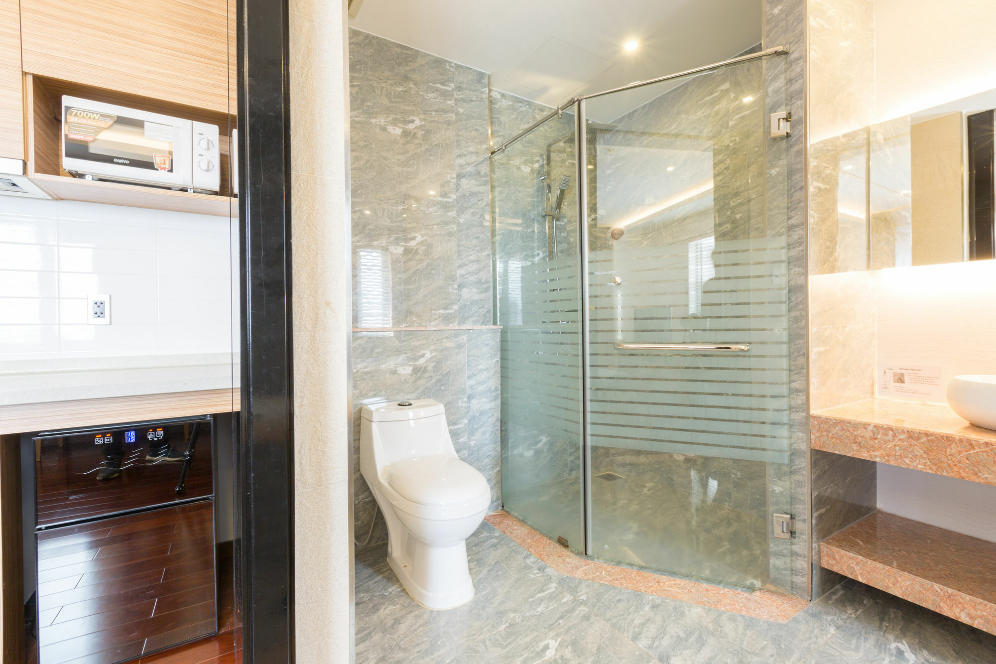 Charm Suite Residence Saigon Ho Chi Minh City Bagian luar foto