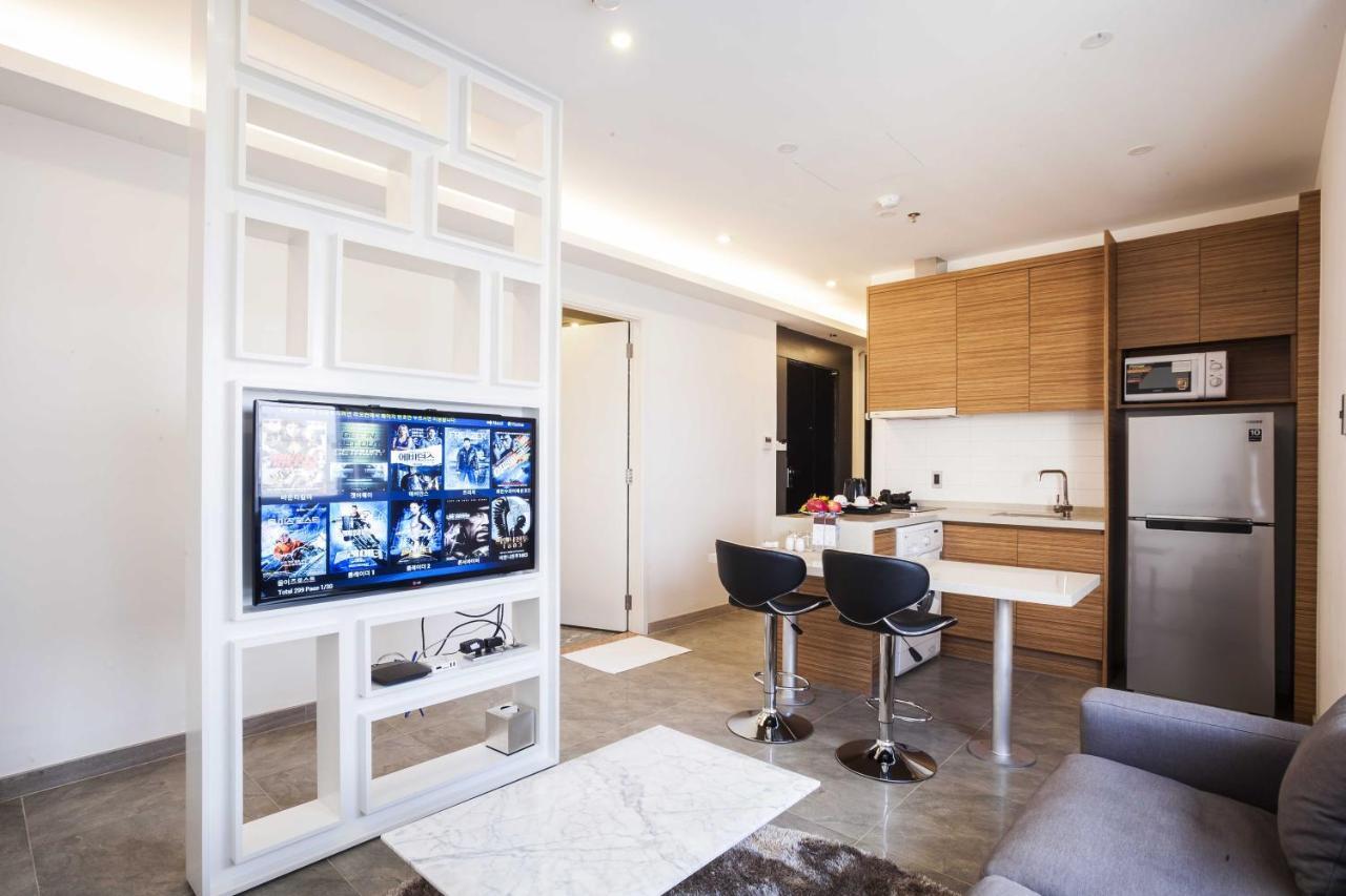 Charm Suite Residence Saigon Ho Chi Minh City Bagian luar foto
